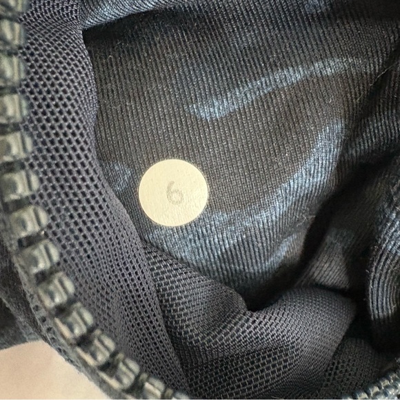 Lululemon | Define Jacket | Heathered Lotus Camo Oil Slick Blue | Sz 6 | EUC - Picture 8 of 8